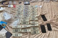 У Києві завершили розслідування щодо банди, яка видавала підроблені сертифікати на іноземні авто