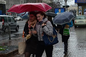 В воскресенье в столице холодно и дождливо