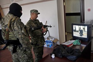 Боевики удерживают в плену более 700 украинских военных, - АП