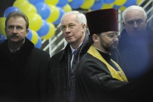 Конфликт Азарова с Поповым продолжается, - СМИ