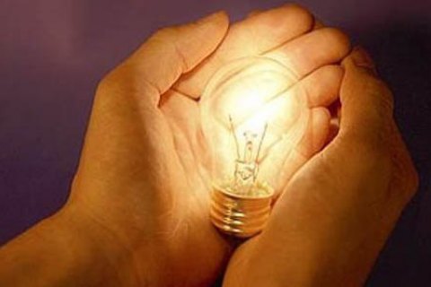 В результате непогоды обесточенными остаются более 80 населенных пунктов Украины