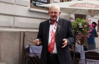 Нардепа из Оппоблока во Львове облили кровью