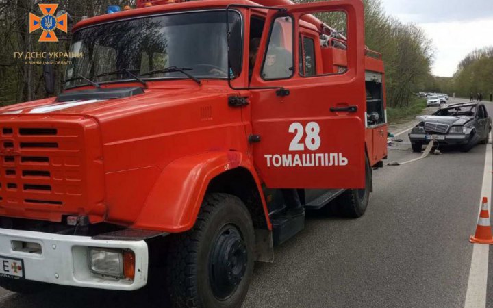 На Вінниччині унаслідок ДТП загинула жінка, постраждало 5 осіб