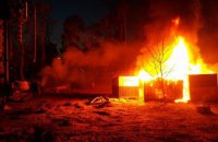 На території незаконної забудови у Святошинському районі Києва спалахнула пожежа