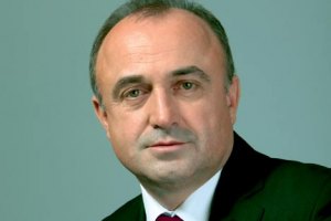 Во Львовской области избирателей завоевывают памятниками Бандеры