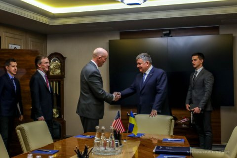 Аваков провел встречу с заместителем Госсекретаря США Эндрюсом 