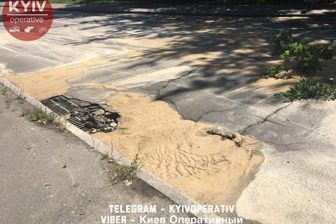 В Подольском районе Киева произошла авария на водопроводе