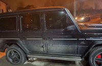 У Дніпрі натовп молодих людей стріляв у підприємця та його дружину, серед затриманих син відомого бізнесмена, - ЗМІ