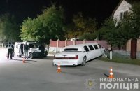 В поселке Ракитное молодой человек навеселе угнал лимузин и врезался на нем в забор