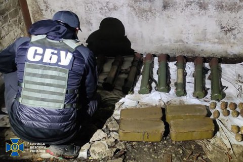 Поблизу Слов’янська знайшли схрон зі зброєю, залишений бойовиками Гіркіна