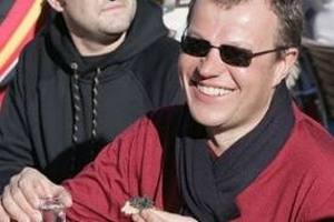 Российский миллиардер скупит в Латвии все русские газеты