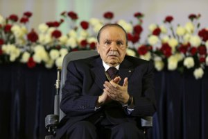 В Алжире президент Бутефлика в четвертый раз приведен к присяге 