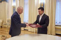 Зеленский вручил композитору Покладу орден Государства с присвоением звания Героя Украины 