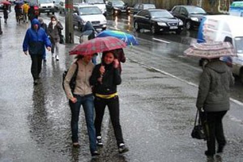 В среду в Киеве +27, возможен дождь