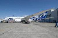 Boeing будет собирать по десять "Лайнеров мечты" в месяц