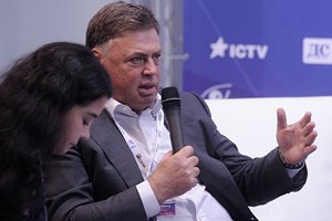 Полностью разрывать экономические отношения с Россией не нужно, - Гиршфельд