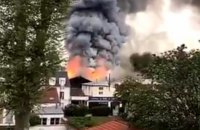 Возле резиденции королевского Версаля в пригороде Парижа произошел крупный пожар