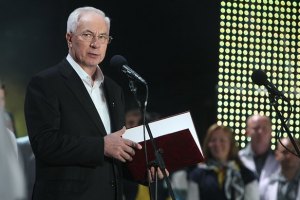 Азаров відвідає форум про доступне житло і відкриє автостанцію "Видубичі"