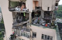 У Києві під завалами будинку знайшли тіла ще двох загиблих