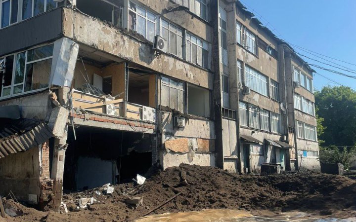 Окупанти влучили у Будинок побуту у Слов'янську