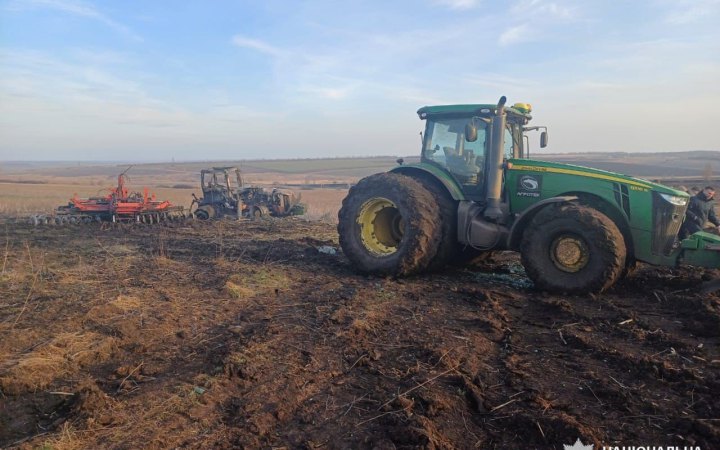 На Харківщині трактор підірвався на вибухівці