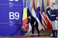 Клуб дев’яти і ще двоє, не рахуючи України