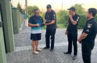 Агитация в день тишины и подкуп членов ОИК: политики сообщают о нарушениях в регионах