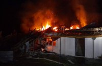 Нічна атака КАБами Золочева на Харківщині: пошкоджена ДЮСШ, поранена жінка