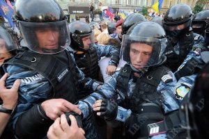 "Беркут" штурмует офис "Макеевугля"