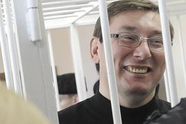 ГПУ проверила: экс-чиновникам в СИЗО тепло и уютно 