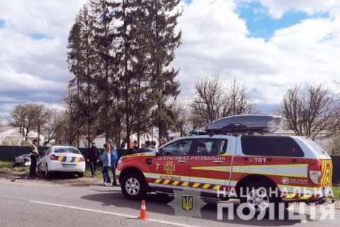 ​Біля Коломиї загинули водій та пасажирка легковика, що зіткнувся з рейсовим автобусом