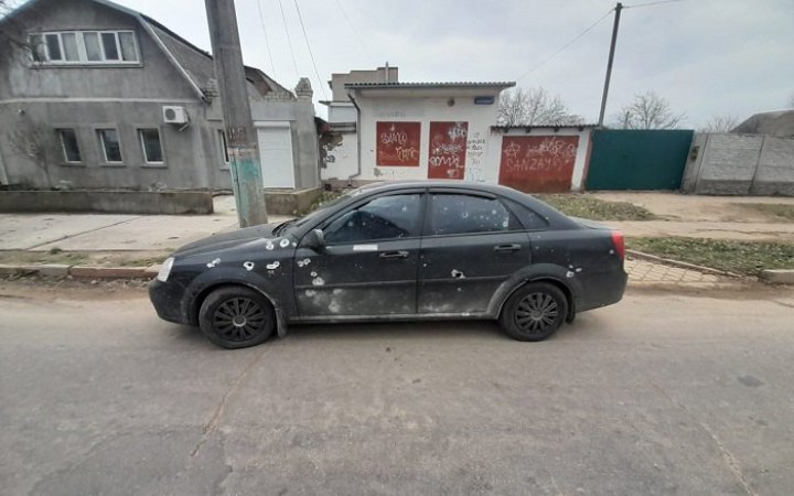 ​Унаслідок ворожих обстрілів Херсонщини пошкоджено завод і будинки