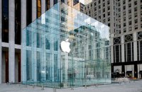 Пожилая американка потребовала от Apple миллион за сломанный нос