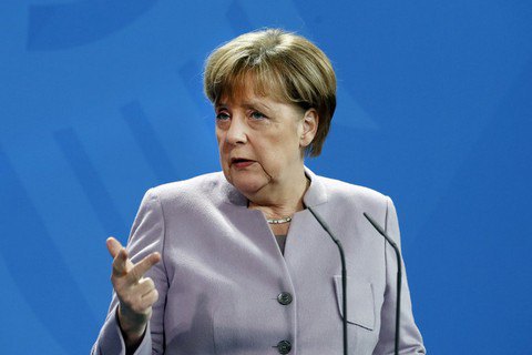 Меркель предложила стратегию кнута и пряника в отношении России
