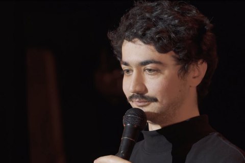Білоруському коміку, що пожартував про росіян, довічно заборонили в'їзд у РФ
