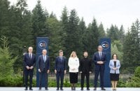 Головне за ніч та ранок п’ятниці, 18 вересня: 230 боєзіткнень, атака на приміський поїзд на Харківщині, саміт "Карпатської вісім