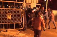 Донецкие силовики прорвали блокаду в Василькове и движутся в Киев