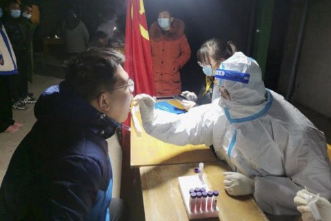 В Китае из-за обнаружения омикрона закрыли на карантин второй город-миллионник