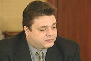 Внука Брежнева лишили прав за выезд на "встречку"