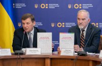 ​С 1 сентября старшеклассники будут изучать финансовую грамотность по новым учебникам