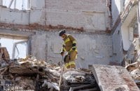 У Краматорську з-під завалів зруйнованого будинку дістали тіло чоловіка