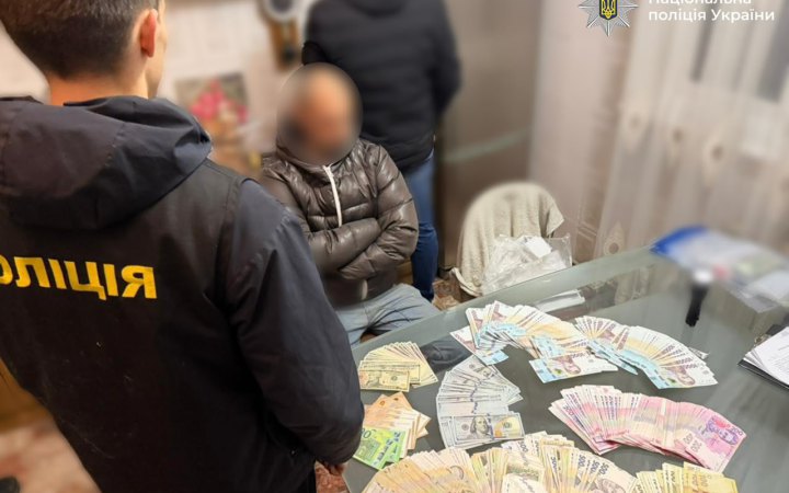 ​На Прикарпатті викрили нарколабораторію з 164 кг амфетаміну: її організували студент, його однокурсники та батько-лікар