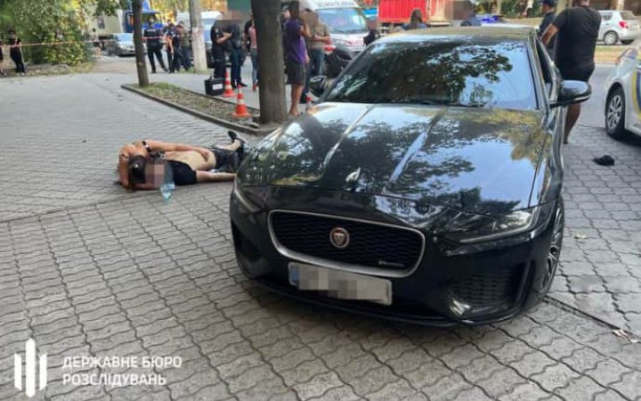 ​Смертельна стрілянина в Дніпрі: оголосили підозру жінці, яка чинила опір поліцейським
