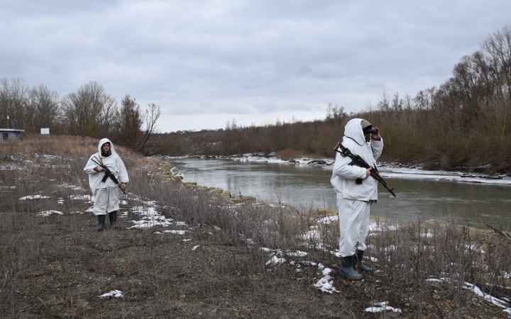 На берег річки Прут на кордоні з Румунією винесло тіло українця