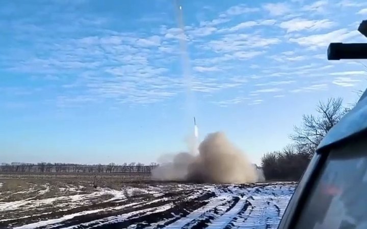 Росіяни обстріляли пожежну частину Вовчанська, загинула цивільна жінка