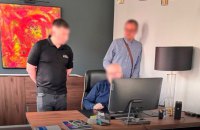 НАБУ і польські правоохоронці провели обшуки на території двох країн щодо можливої закупівлі зброї за завищеними цінами