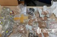 Слідчого СБУ Львівщини підозрюють у привласненні арештованої "ювелірки" на 8,5 млн гривень 
