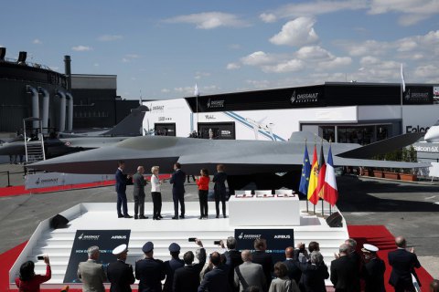 Airbus к работе над истребителем шестого поколения привлек теологов 
