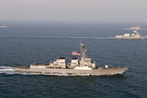 Россия направляет военные суда на базу в Сирии