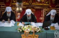 «In the middle of nowhere»: УПЦ МП заявила про «розрив з Москвою». Але до ПЦУ не дійшла. Що там у них відбувається? 